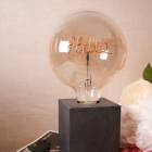 Lampe en béton Hello noire