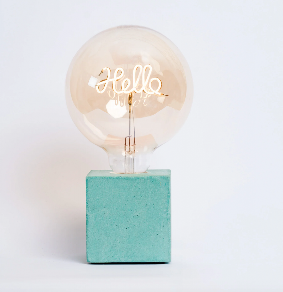 Lampe Hello en béton - Junny