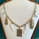 Collier charm's Babooshka