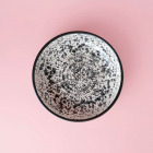 Assiette à râper grande taille noir et blanc