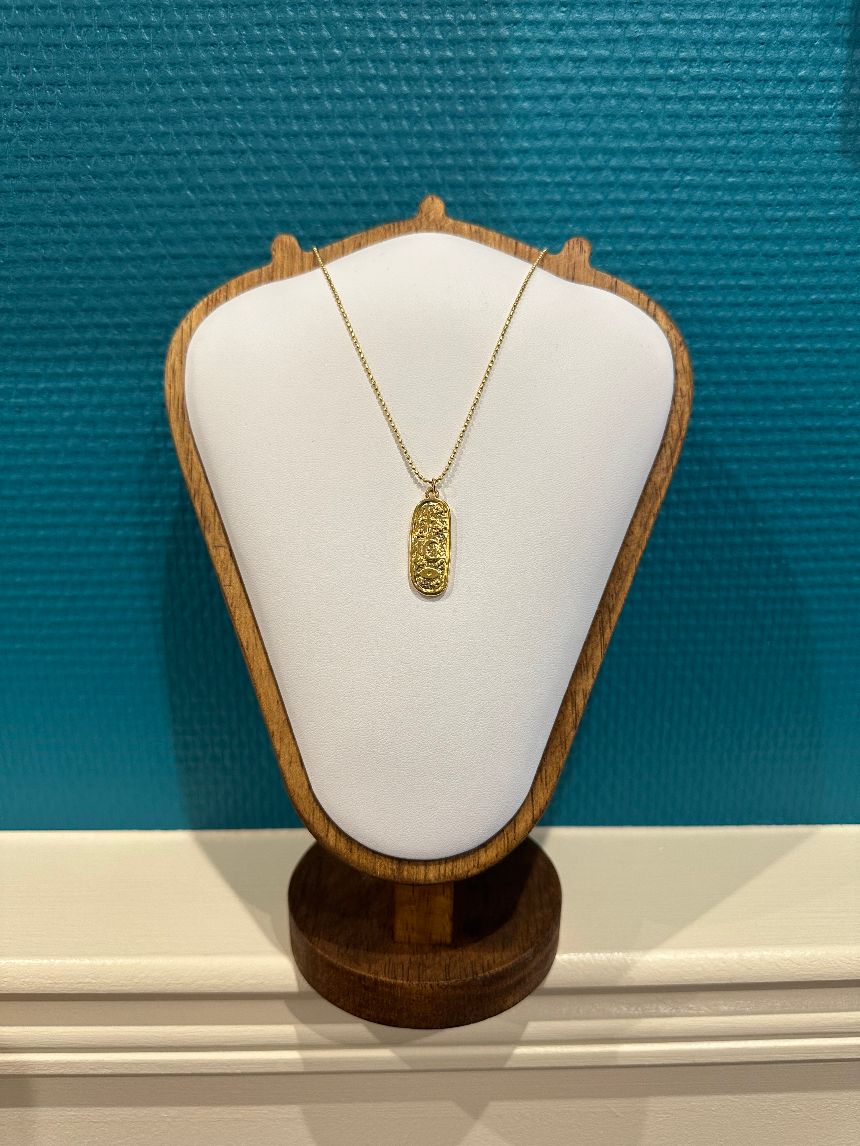 Collier pendentif porte-bonheur